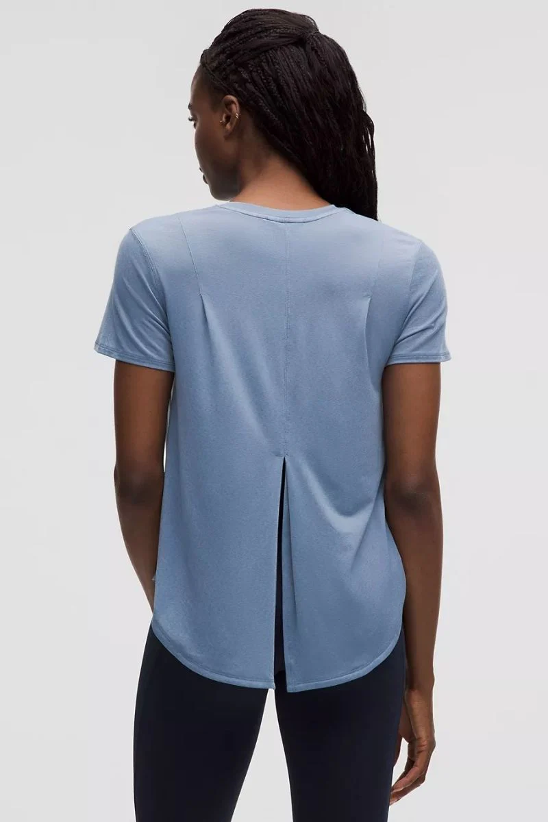 Lululemon Lightweight Split-Back Training T-Shirt - Washed Denim - Image 2