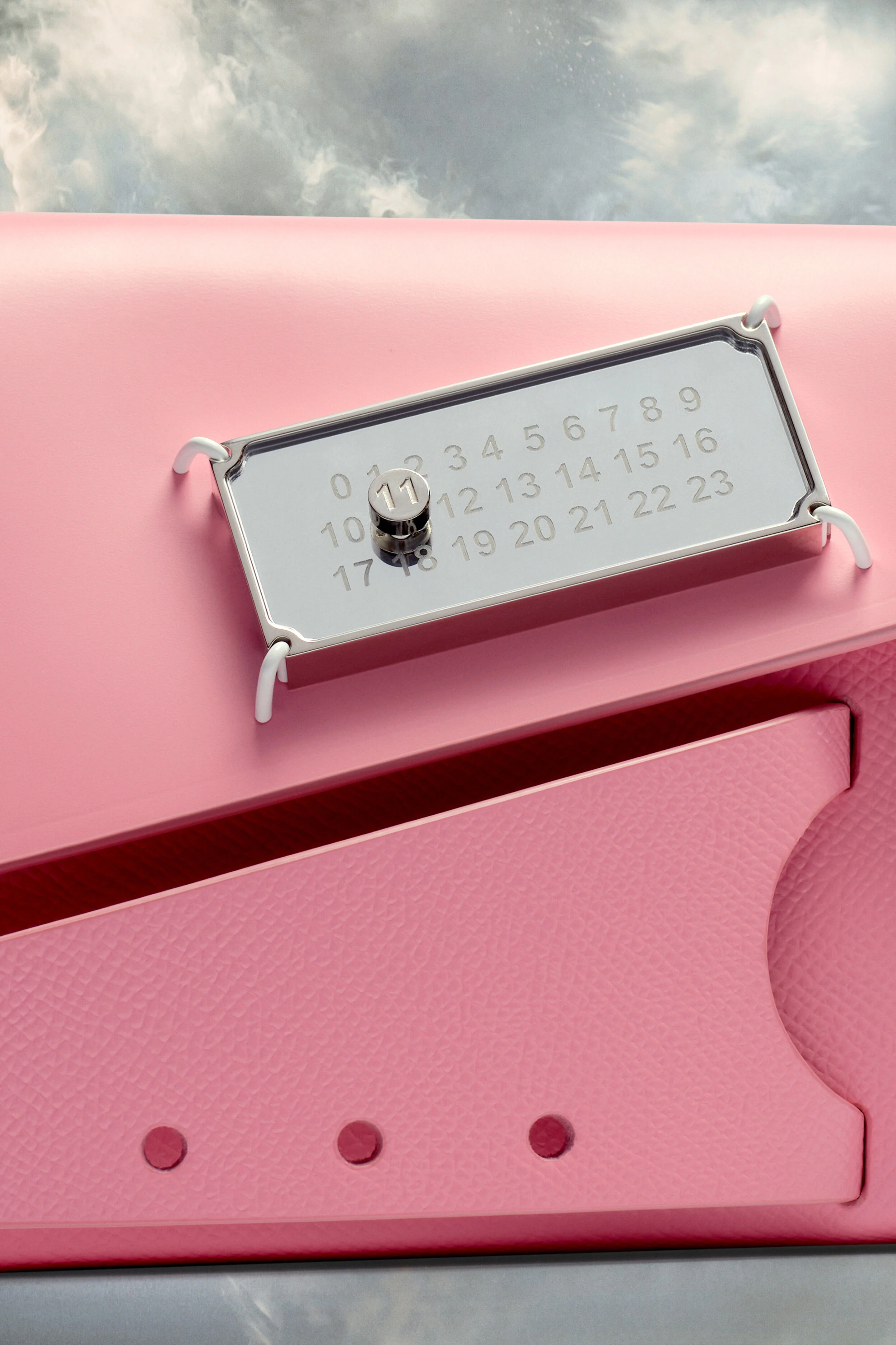 MAISON MARGIELA MEN'S PEONY PINK LEATHER POCHETTE - Image 5