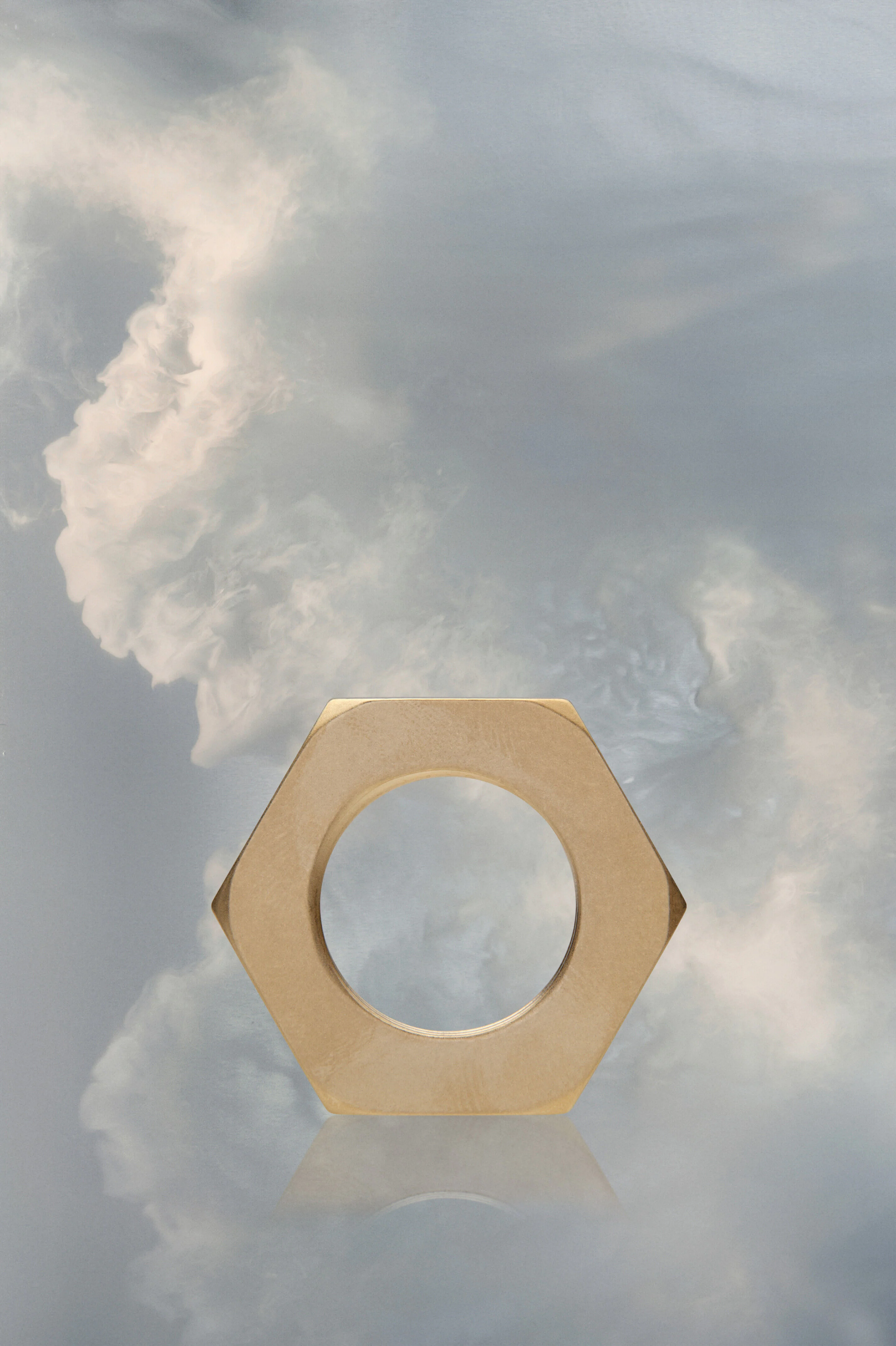 MAISON MARGIELA MEN'S GOLD HEXAGONAL EARRINGS - Image 3