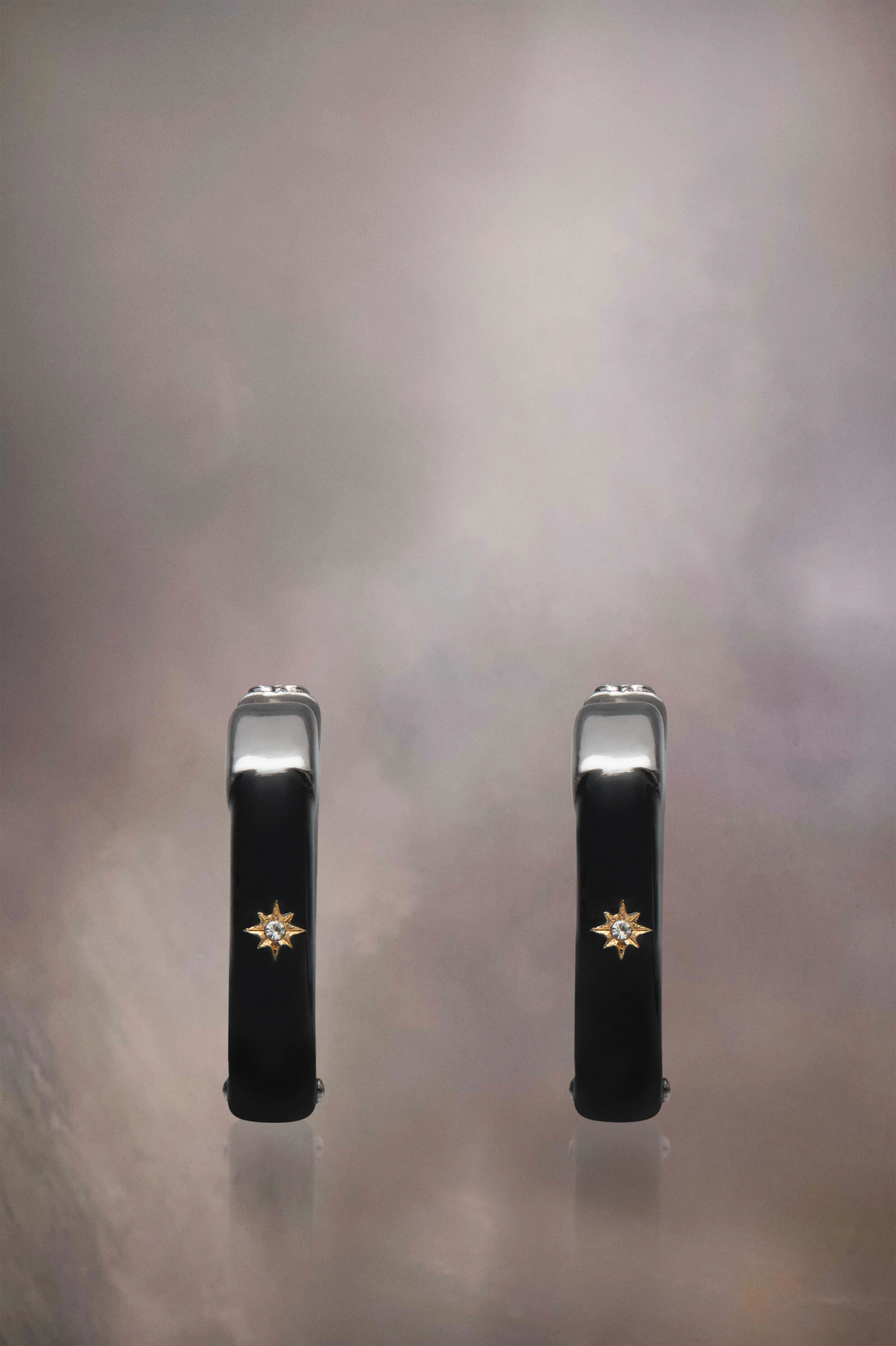 MAISON MARGIELA MEN'S BLACK HOOP EARRINGS WITH STAR DETAIL