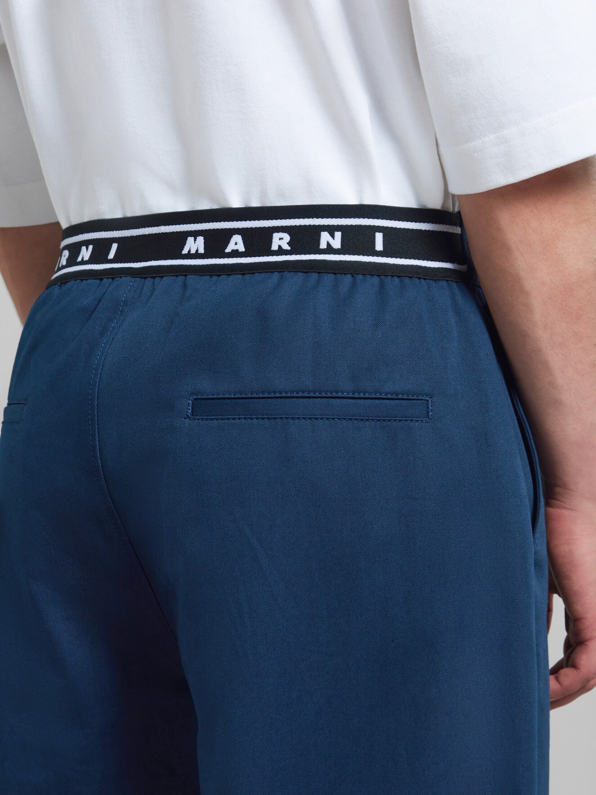 MARNI MEN'S NAVY WIDE-LEG TROUSERS - Image 4