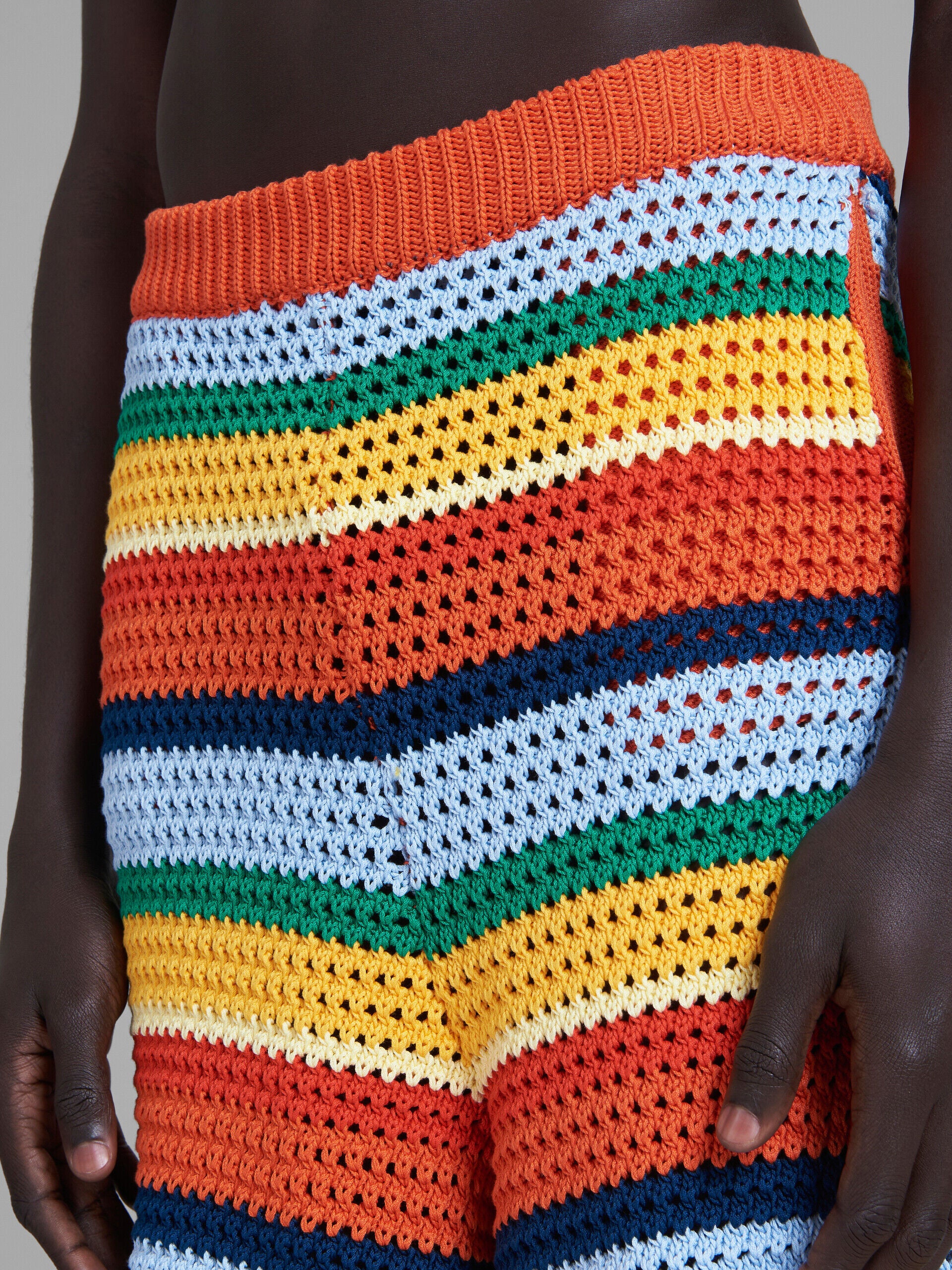 MARNI MEN'S MULTICOLOR STRIPED CROCHET SHORTS - Image 4