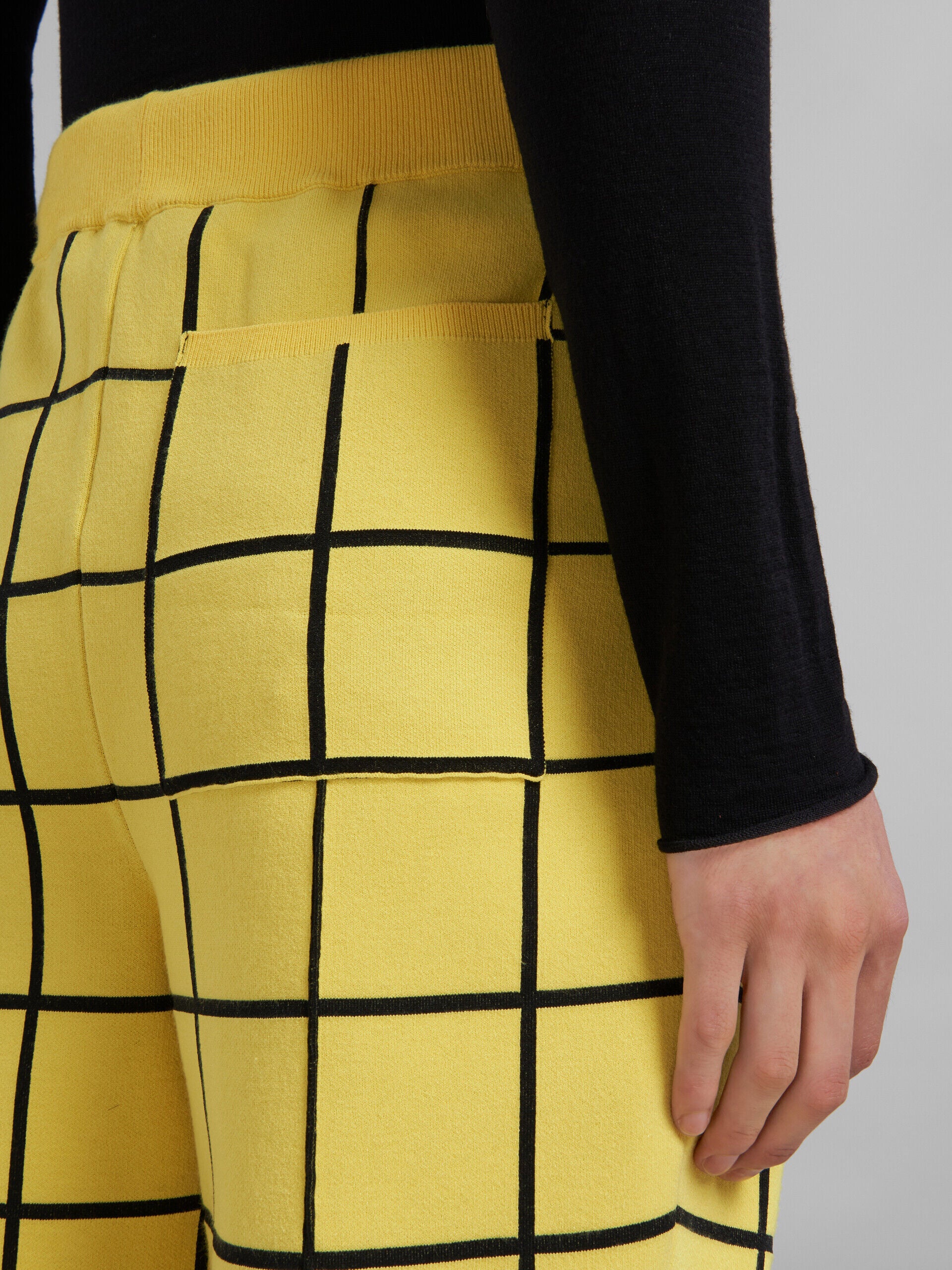 MARNI MEN'S YELLOW GRID PATTERN FLARED TROUSERS - Image 4