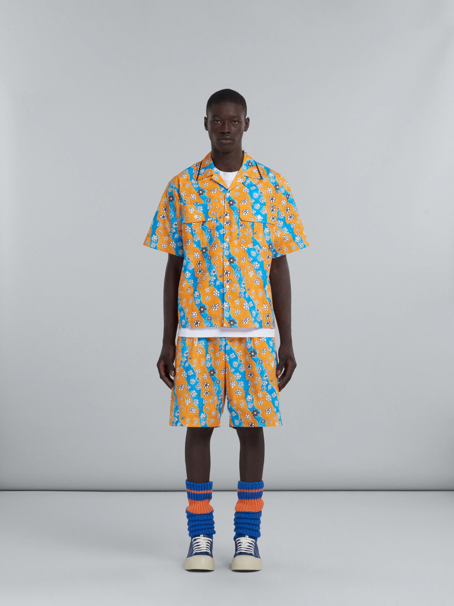 MARNI MEN'S MULTICOLOR FLORAL PATTERNED SHORTS - Image 2