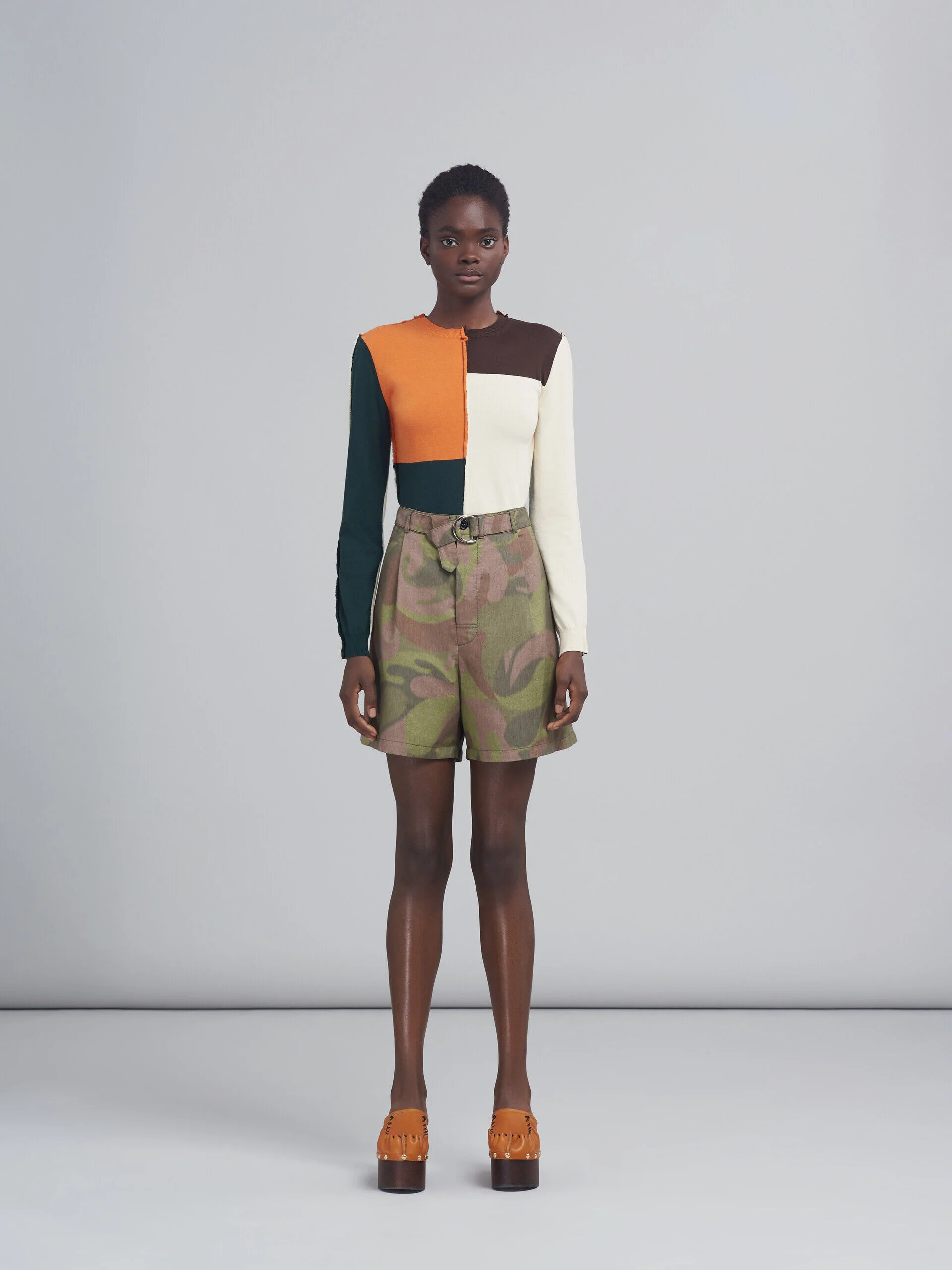 MARNI WOMEN'S DUSTY OLIVE CAMO TAILORED SHORTS - Image 2