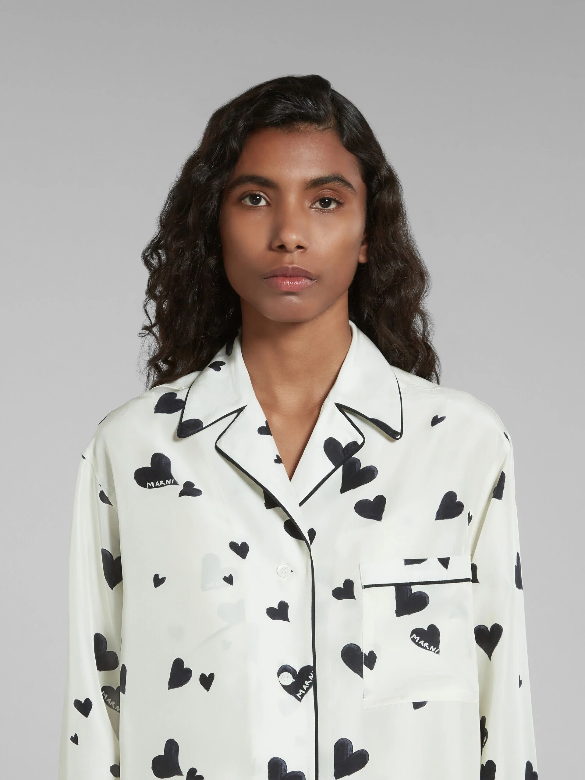 MARNI WOMEN'S STONE WHITE HEART PRINT SHIRT - Image 4