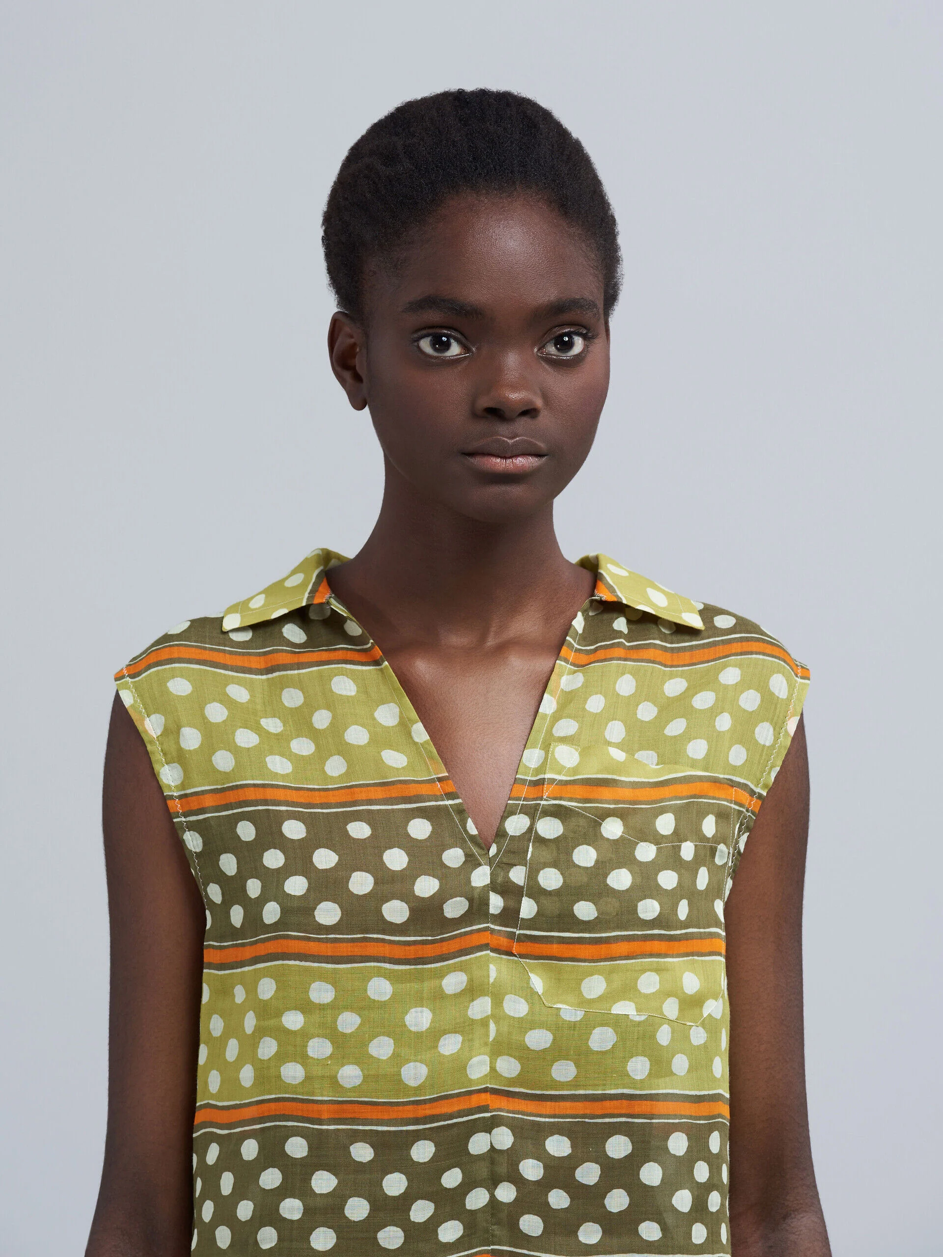 MARNI WOMEN'S OLIVE POLKA DOT SLEEVELESS BLOUSE - Image 4