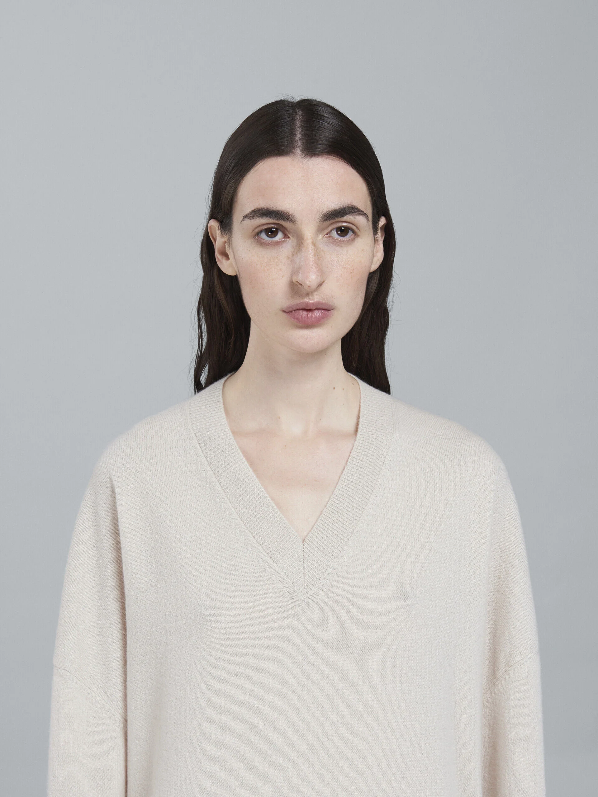 MARNI WOMEN'S CREAM V-NECK PULLOVER SWEATER - Image 4
