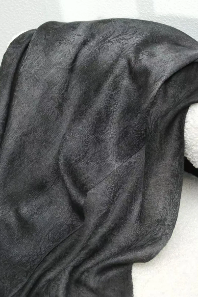 Max Simple Artisanal Thistle Motif Cashmere Wrap Jet Black - Image 2