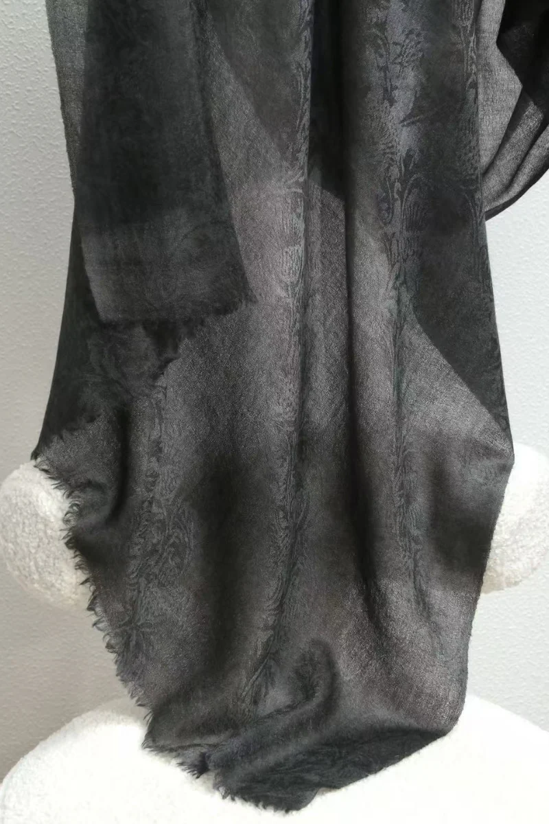 Max Simple Artisanal Thistle Motif Cashmere Wrap Jet Black - Image 3