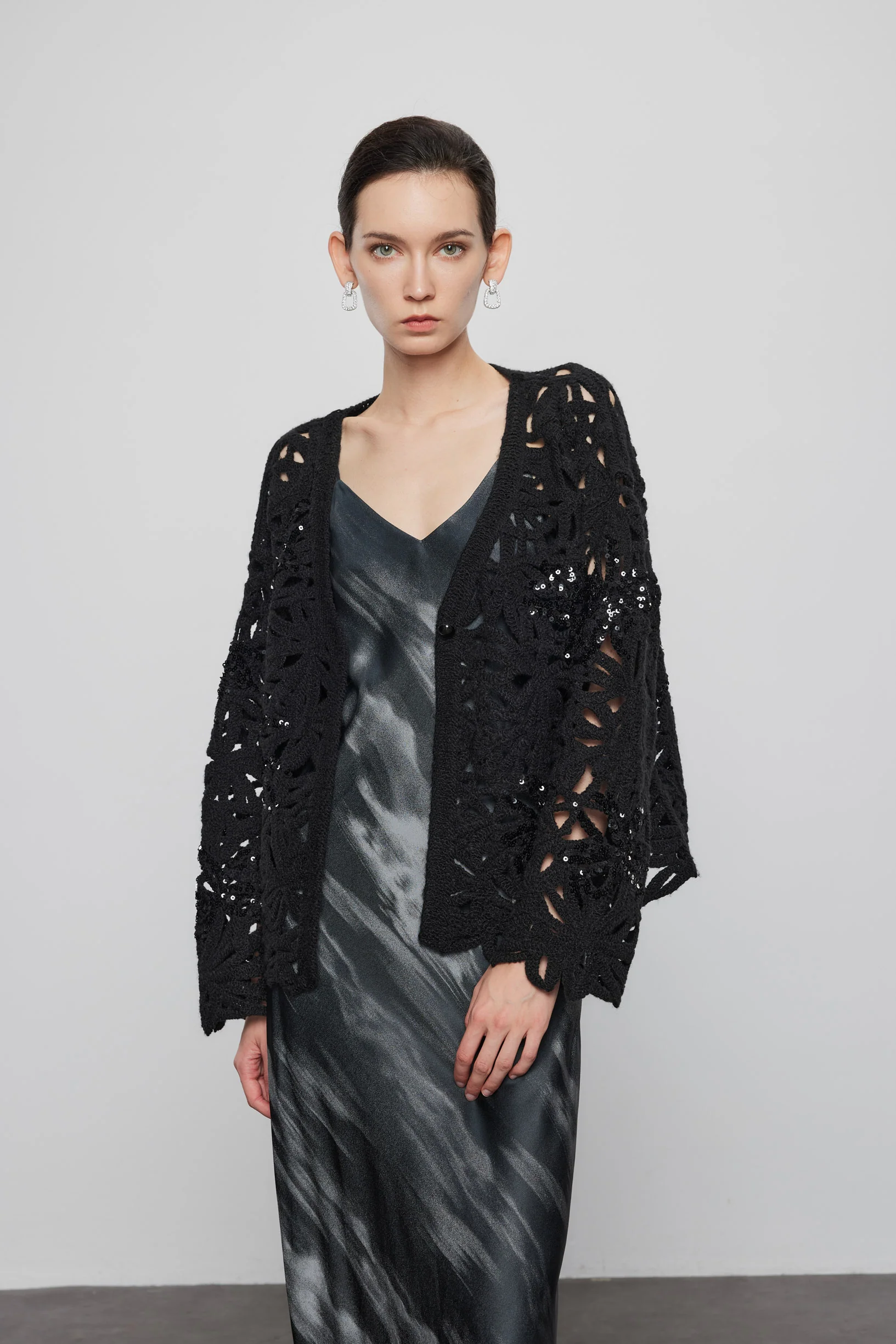 Max Simple Beaded Crochet Cardigan Black