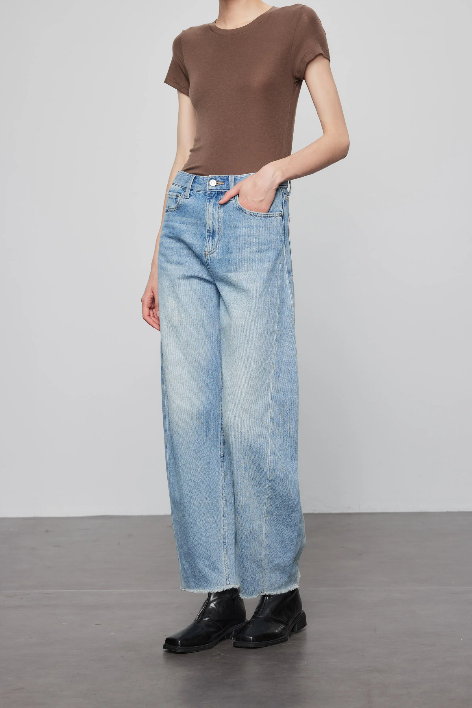 Max Simple Curved Jeans Slate Grey - Image 2