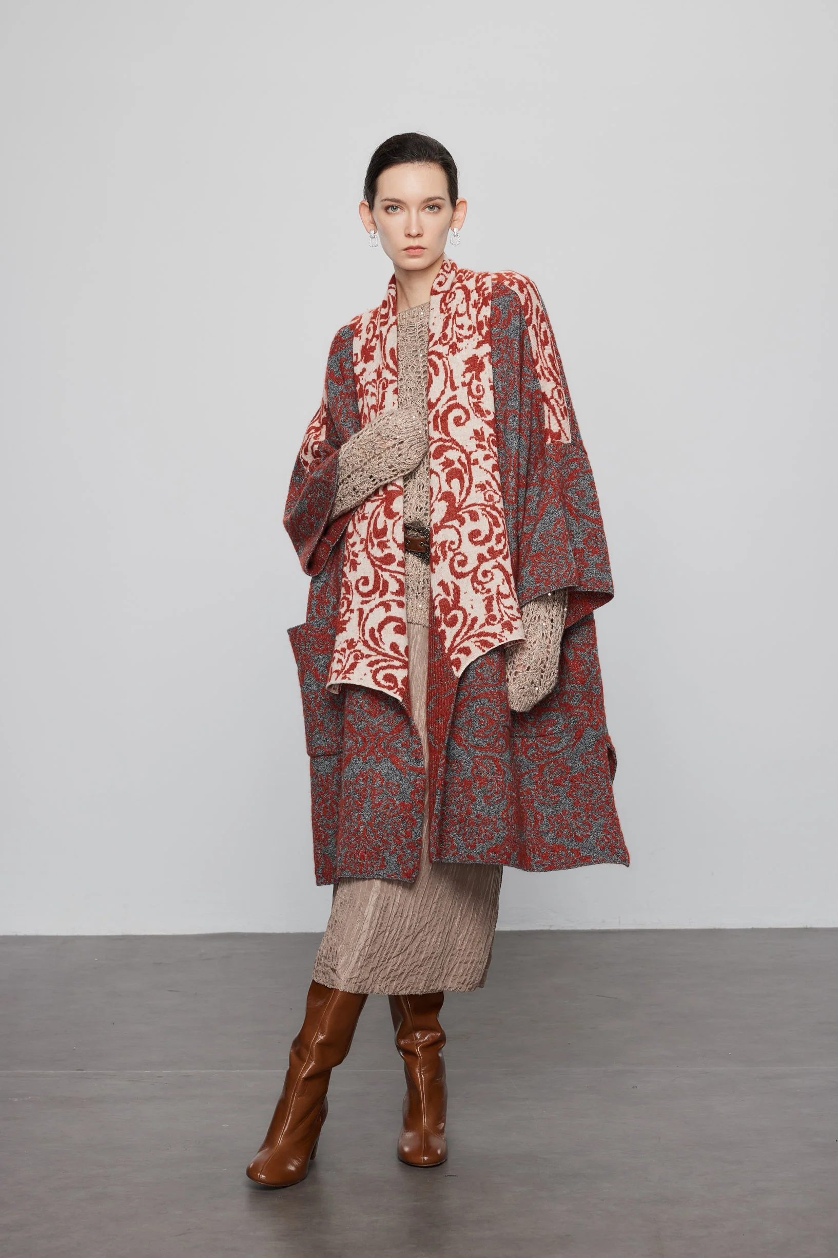 Max Simple Ethnic-Inspired Cashmere Coat
_Red - Image 2