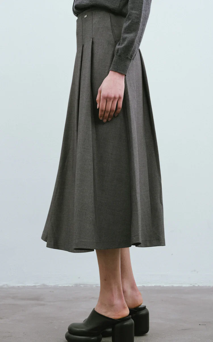 Max Simple Fitted Waist Pleated Skirt Grey - Image 3