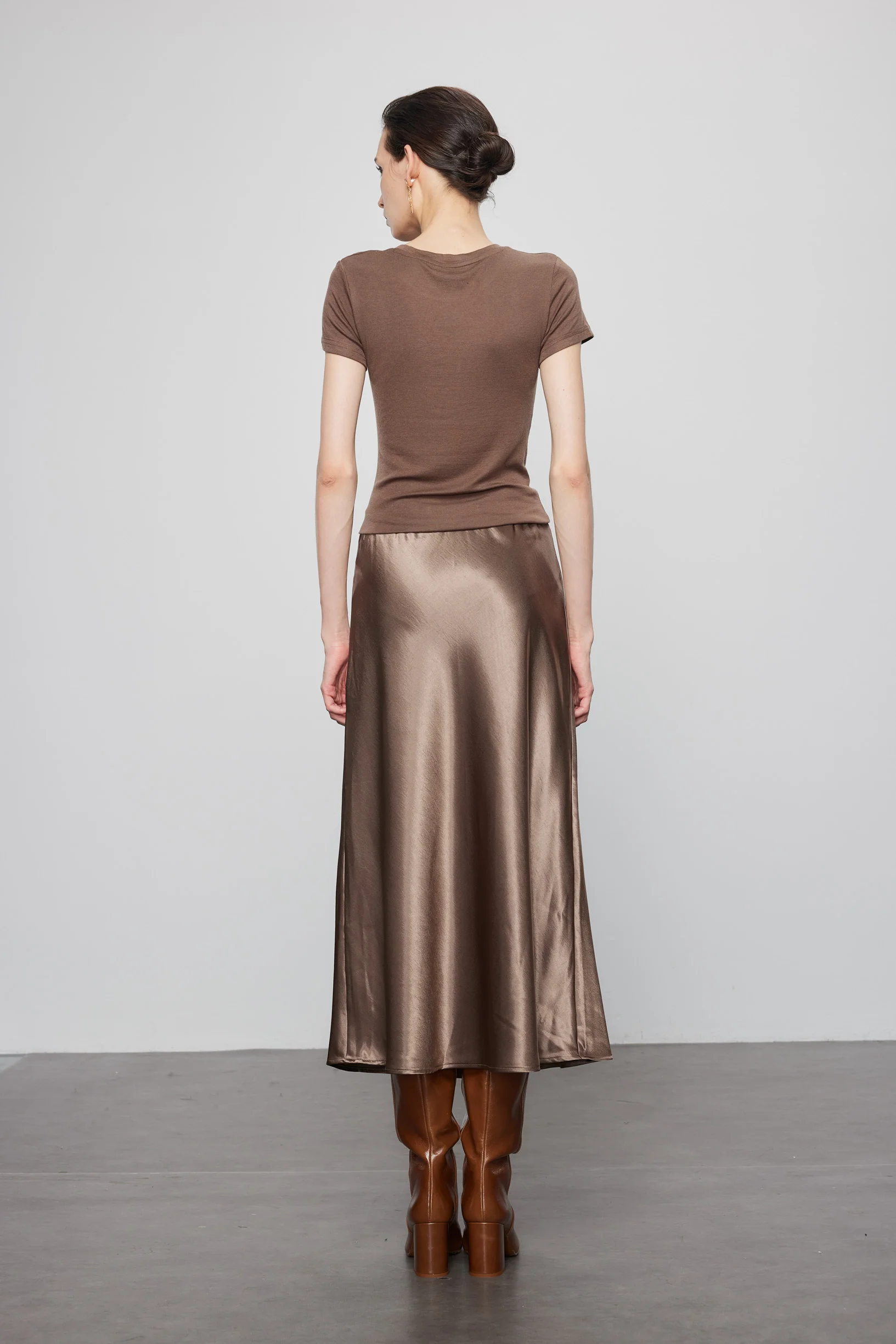 Max Simple Glossy Skirt Coffee - Image 3