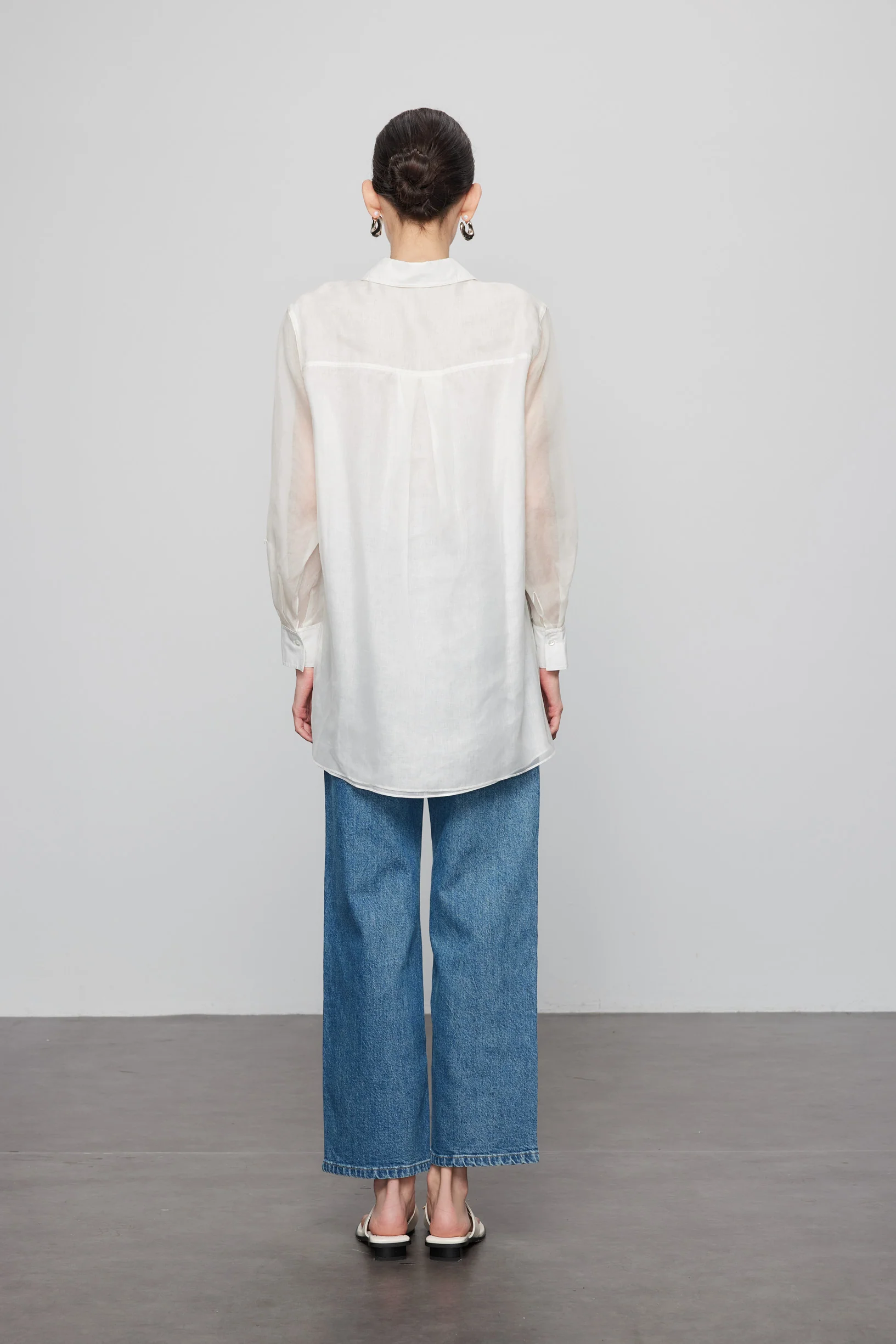 Max Simple Linen and Silk Reversible Shirt Black - Image 4
