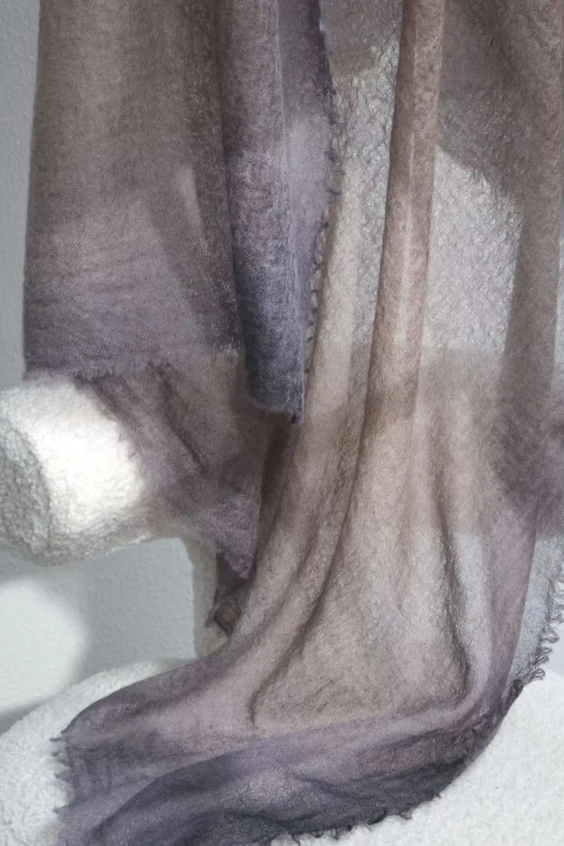 Max Simple Ombré Cashmere Square Auburn - Image 2