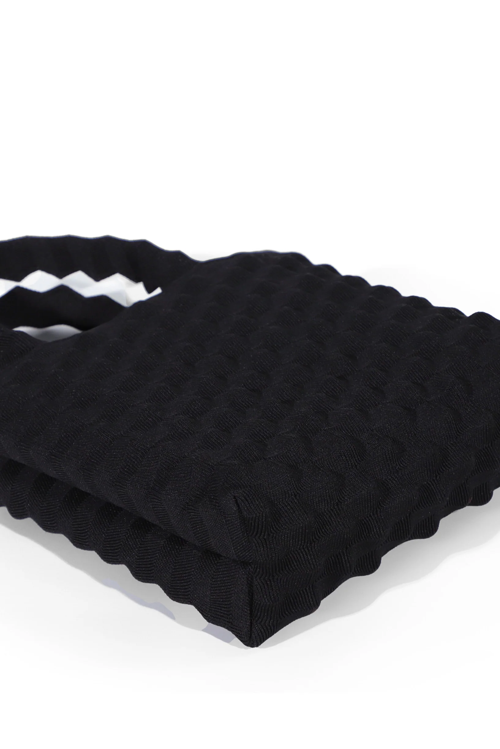 Max Simple Pineapple Knit Bag-Black - Image 4