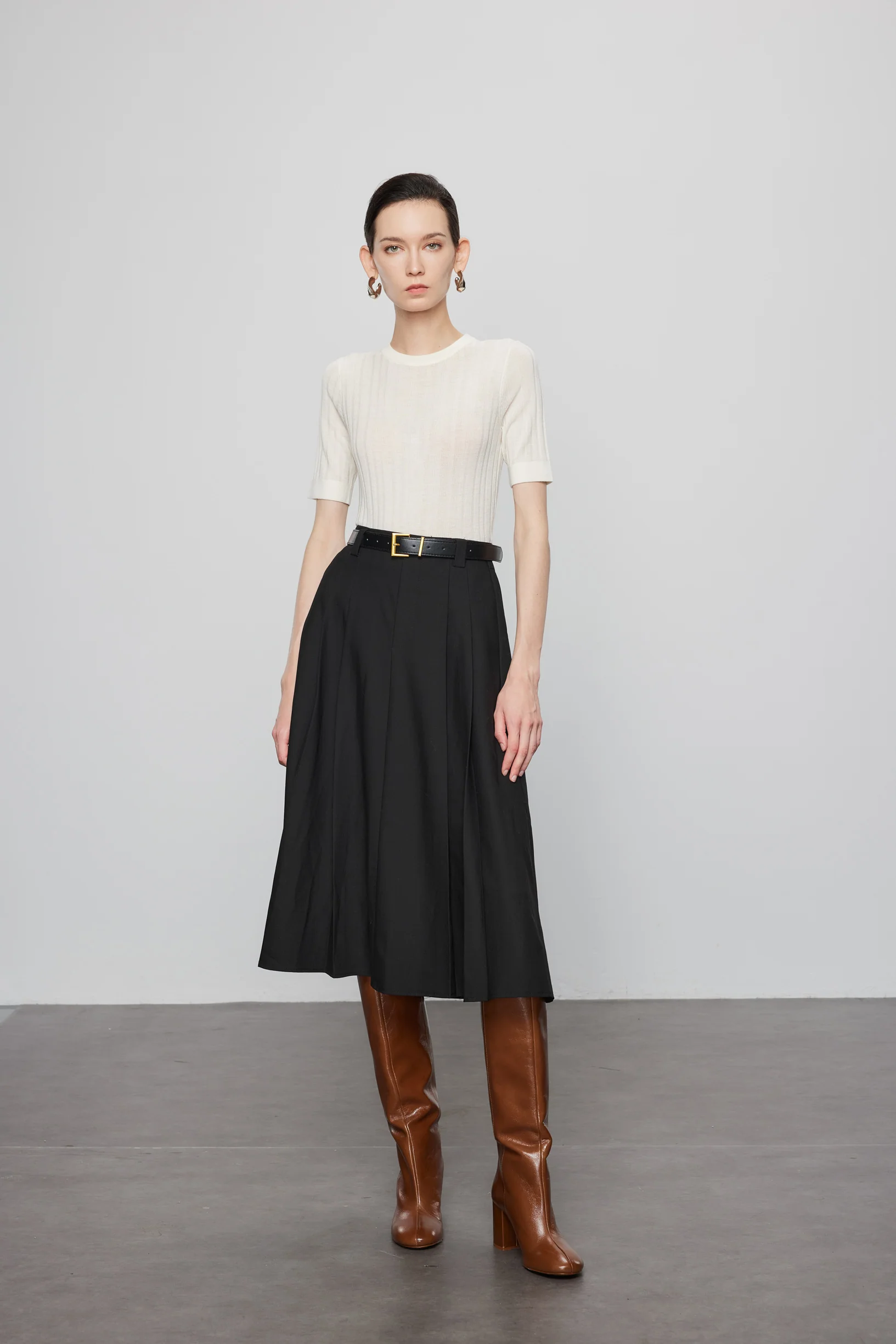 Max Simple Pleated Skirt Black