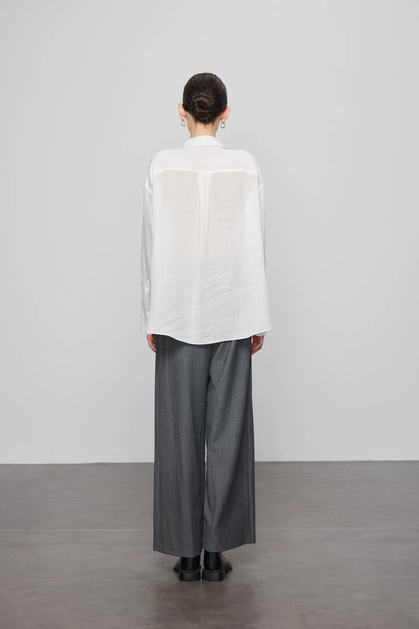 Max Simple Ramie Embroidered Shirt White - Image 5