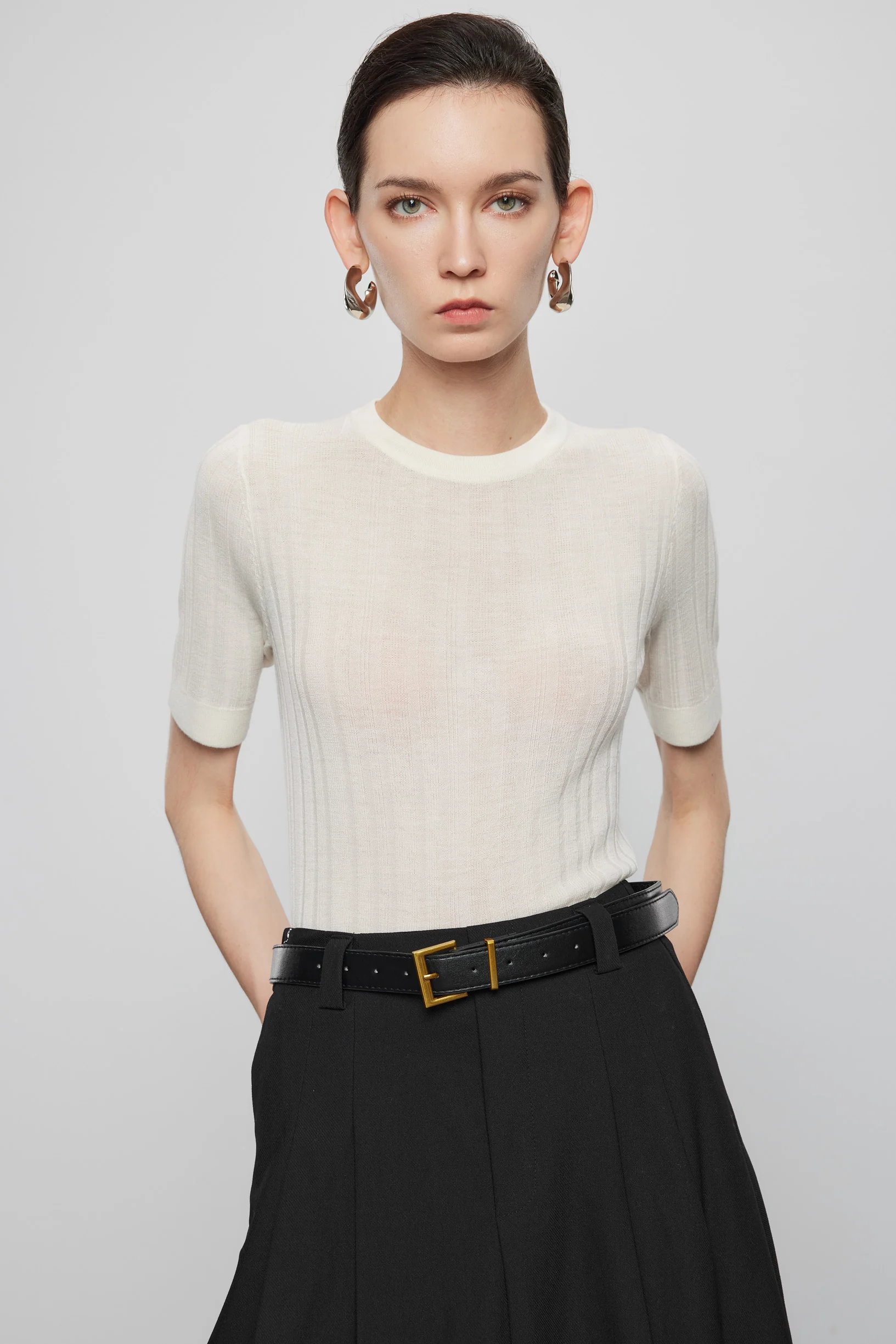 Max Simple Round Wool Short-Sleeve Top White - Image 3