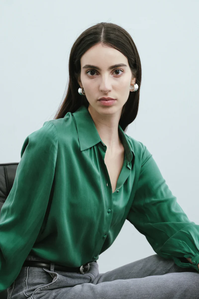 Max Simple Silk Shirt Emerald - Image 2