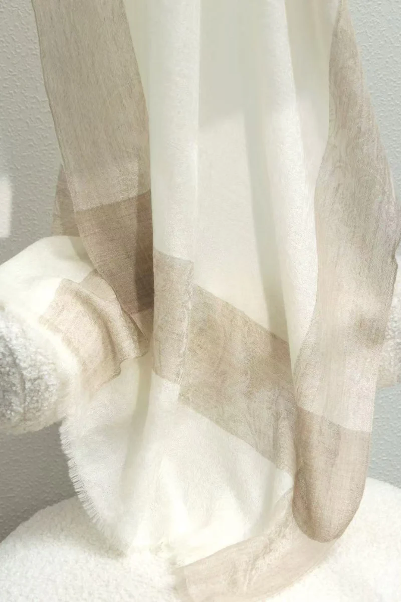 Max Simple Thistle Jacquard Woven Shawl Natural Purple - Image 3