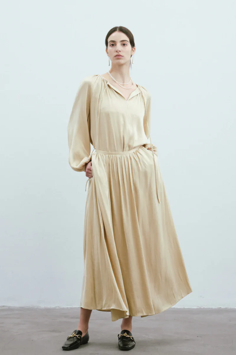 Max Simple V-neck Pleated Shirt Champagne