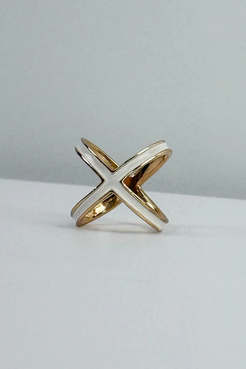 Max Simple X Shaped Scarf Ring White