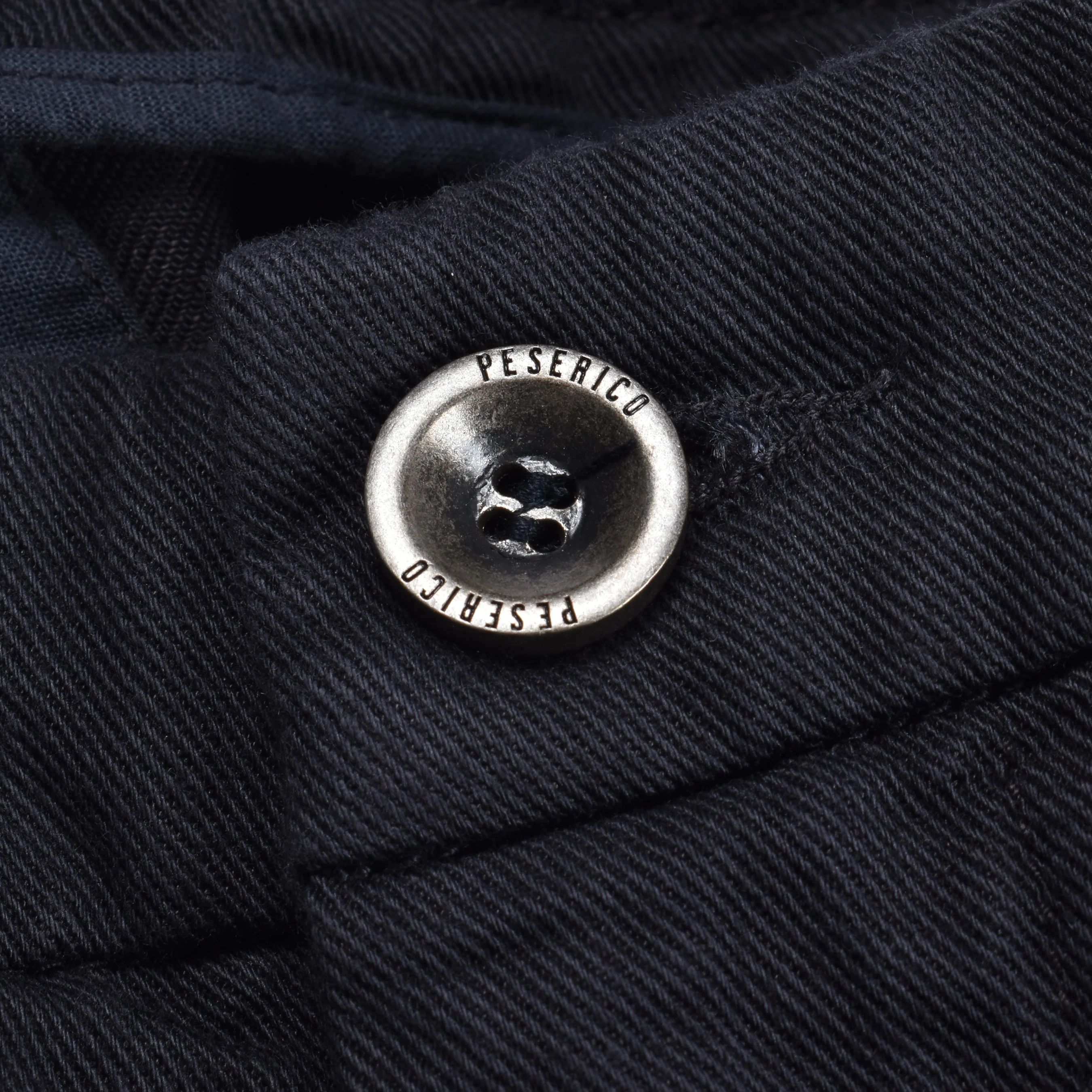 PESERICO MEN'S DARK NAVY BERMUDA SHORTS - Image 6