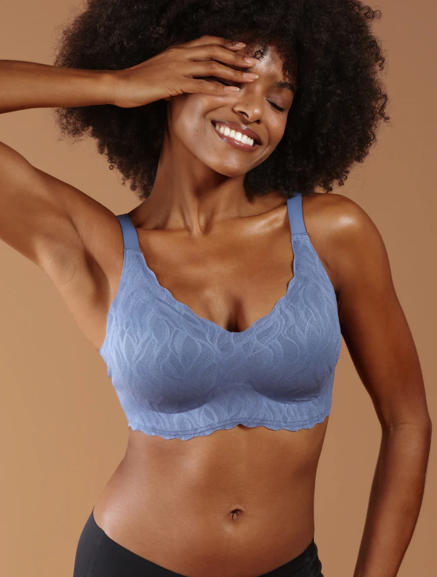 Seamless Wireless V-Neck Bra with Classic Stretch Lace - Image 8