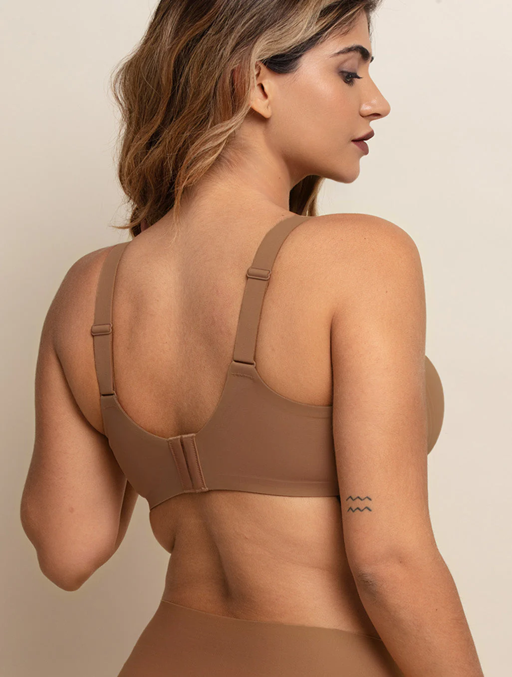 Zero Gravity Sculpt Plunge Mesh Bra - Image 2